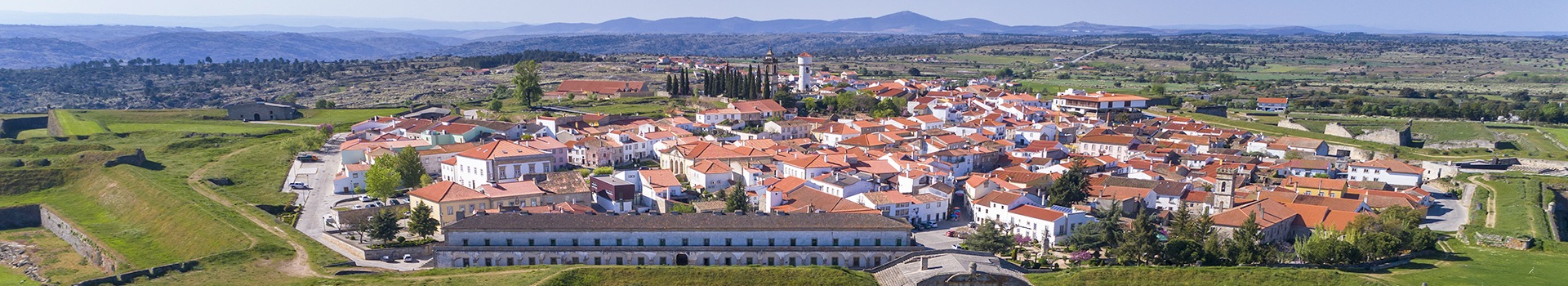 Ofertas Voo + Hotel a **Almeida**