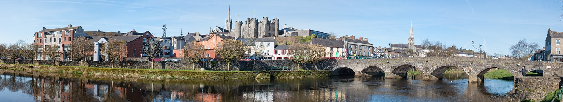 Ofertas Voo + Hotel a **Enniscorthy**