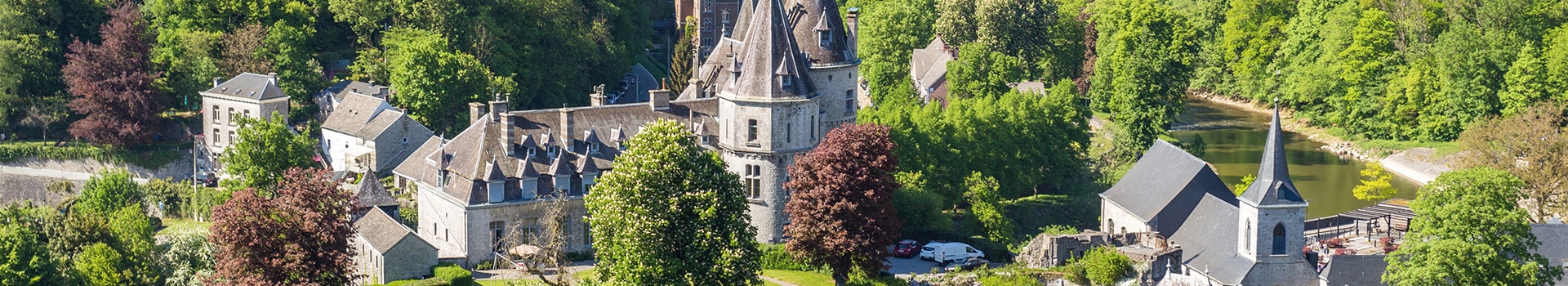 Ofertas Voo + Hotel a **Durbuy**