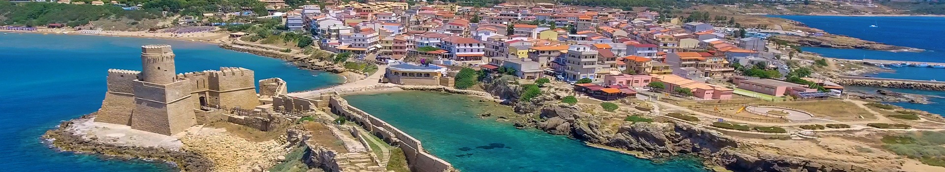 Ofertas Voo + Hotel a **Le Castella**