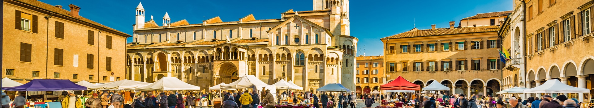 Ofertas Voo + Hotel a **Modena**