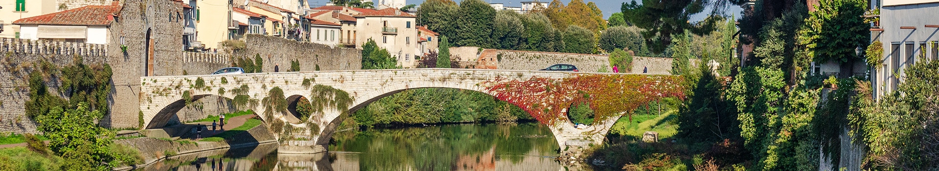 Ofertas Voo + Hotel a **Prato**