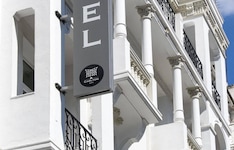 Hotel Carlton