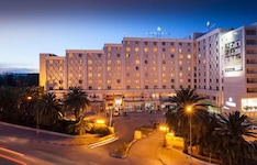 Golden Tulip El Mechtel