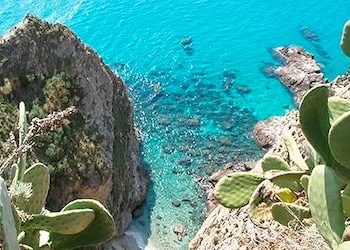 Faro Capo Vaticano Vibo Valentia