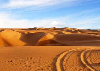Sharqiya Sands