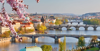 Praga, Amesterdão e Paris de avião Praga, Amesterdão e Paris de avião