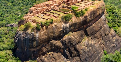 De Colombo a Sigiriya com Yala e Nuwara Eliya De Colombo a Sigiriya com Yala e Nuwara Eliya