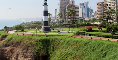 Lima, Nazca, Paracas, Arequipa, Colca Canyon, Puno, Cusco e Machu Picchu Lima, Nazca, Paracas, Arequipa, Colca Canyon, Puno, Cusco e Machu Picchu