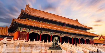 Pequim, Xi'an e Xangai podem ser acessadas de trem e avião e Macau Pequim, Xi'an e Xangai podem ser acessadas de trem e avião e Macau