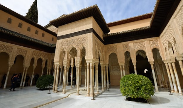 Granada: Histórica e monumental