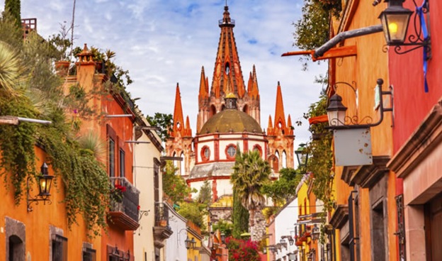 Temos uma seleção de ofertas de voos, hotéis, pacotes, aluguel de carros, ... Verifique todos eles pressionando o botão: Guanajuato: Terra de lendas e história