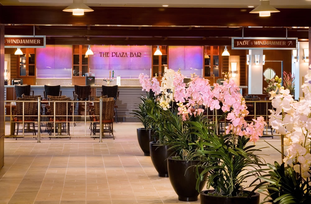 Plaza Bar