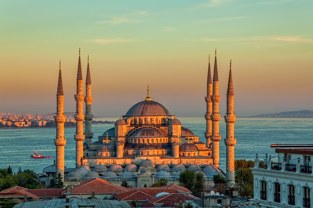 Escapada Estambul con vuelo, hotel y tour panorámico con guía | Vuelo