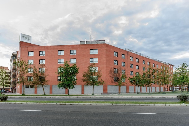 Gallery - Apartahotel Exe Campus San Mamés