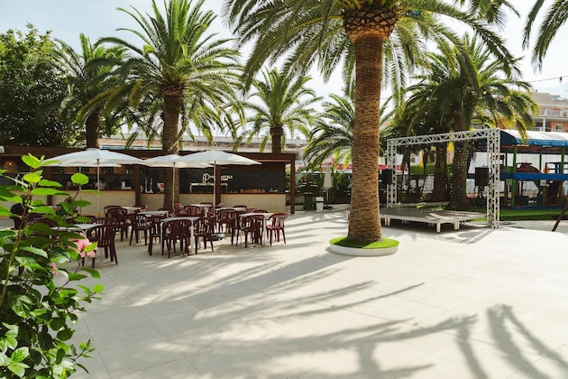 Gallery - Port Denia Hotel
