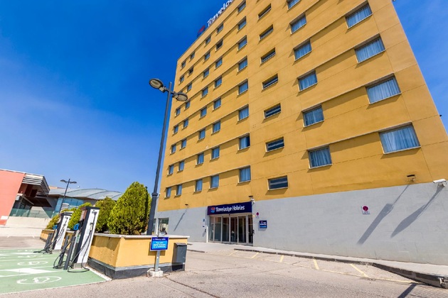 Gallery - Travelodge Madrid Alcala de Henares