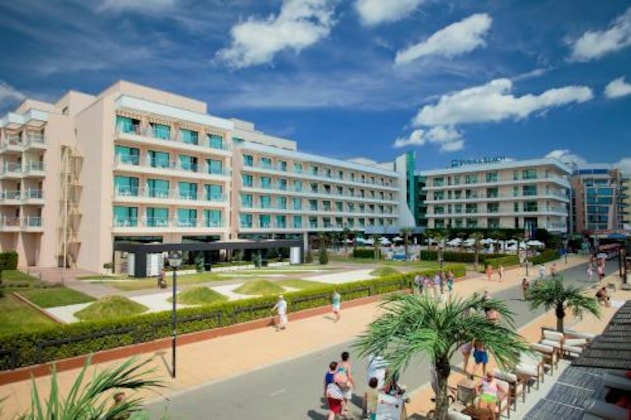 Gallery - Dit Evrika Beach Club Hotel