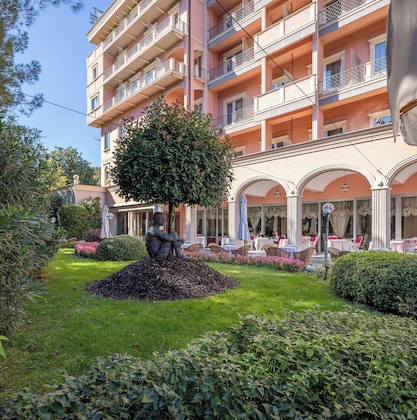 Gallery - Hotel De La Paix