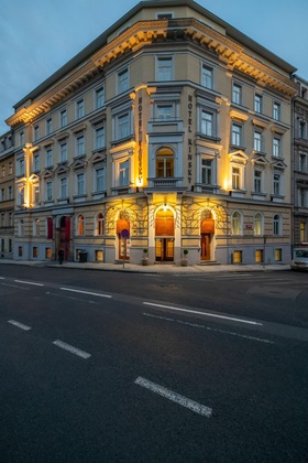 Gallery - Hotel Kinsky Fountain