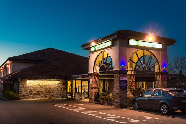 Gallery - Holiday Inn Express Peterborough By Ihg