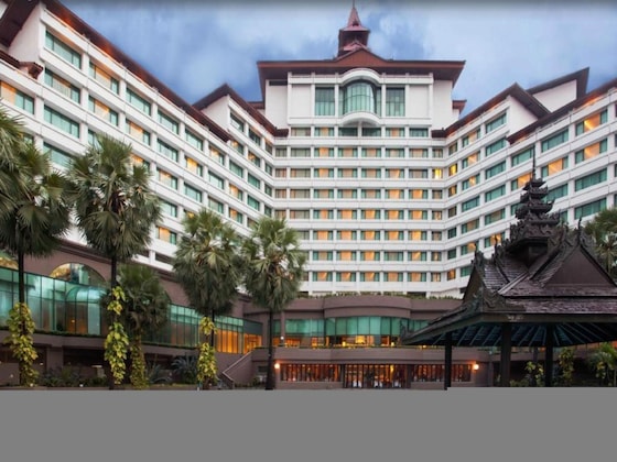 Gallery - Sedona Hotel Yangon