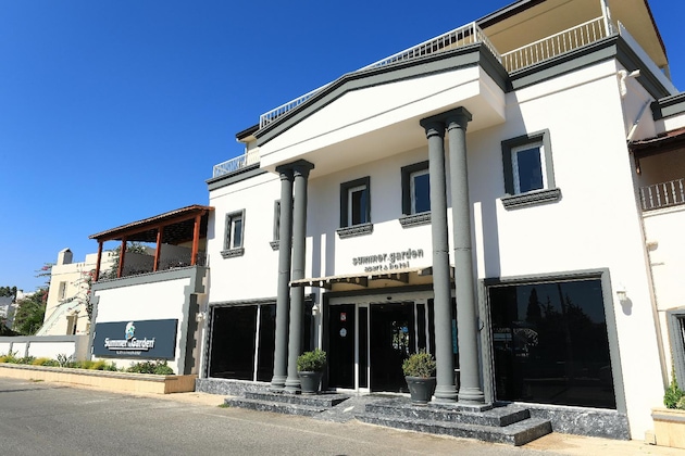 Gallery - Summer In Garden Suites & Beach Hotel