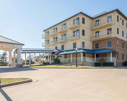 Gallery - Quality Inn Tulsa–Downtown West