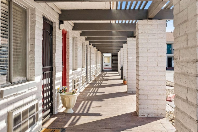 Gallery - Days Inn By Wyndham Albuquerque Northeast