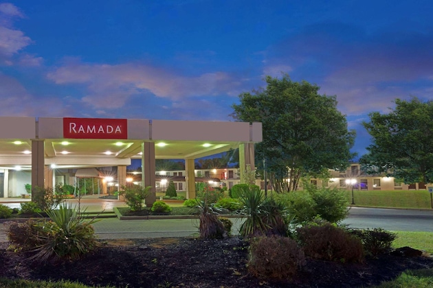 Gallery - Ramada By Wyndham Louisville North