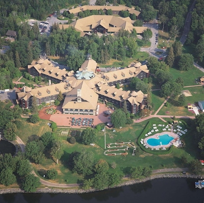 Gallery - Fairmont Le Chateau Montebello
