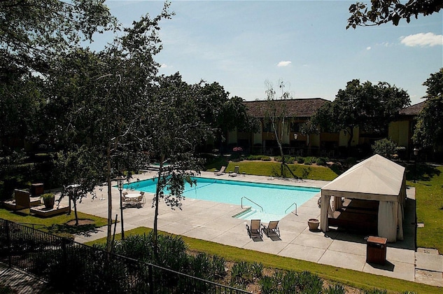 Gallery - The Hotel Fresno