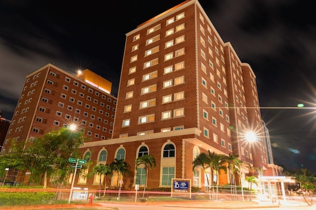 Gallery - Dann Carlton Barranquilla