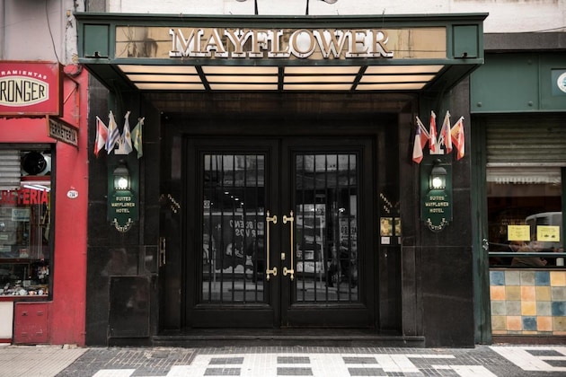 Gallery - Mayflower Suites
