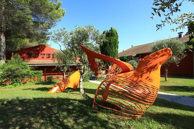 Gallery - Ibis Styles Aix En Provence