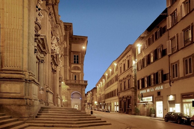 Gallery - Hotel De La Ville