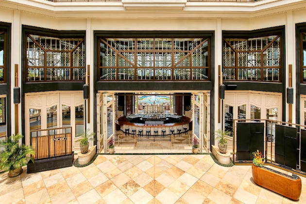 Gallery - Grand Wailea Maui, A Waldorf Astoria Resort