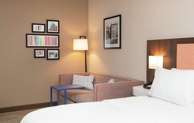 Gallery - Hampton Inn Erie-South