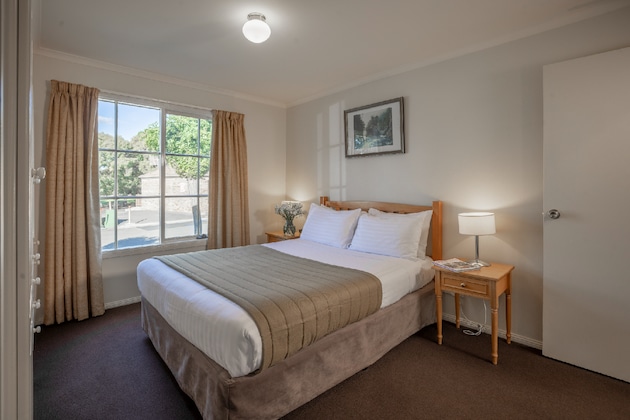 Gallery - Country Club Villas