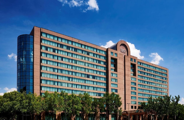 Gallery - Hilton Fairfax