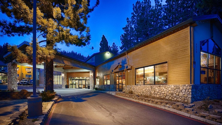 Gallery - Empeiria High Sierra Hotel