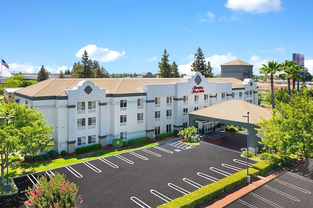 Gallery - Hampton Inn & Suites Modesto-Salida