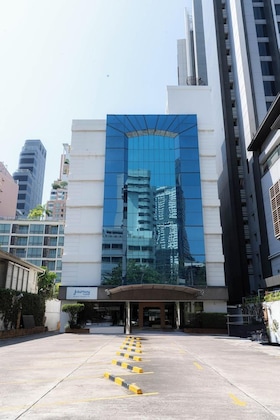 Gallery - St James Hotel