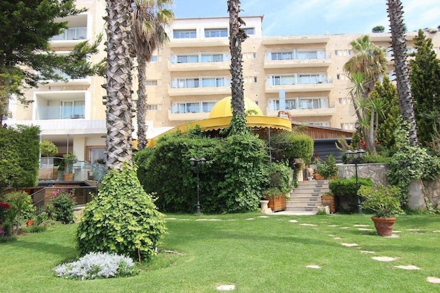 Gallery - Ambassador Hotel
