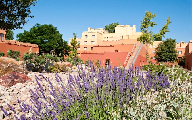 Gallery - Disney Hotel Santa Fe