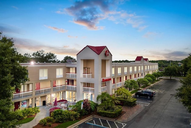 Gallery - Red Roof Inn Plus+ Orlando-Convention Center Int'l Dr