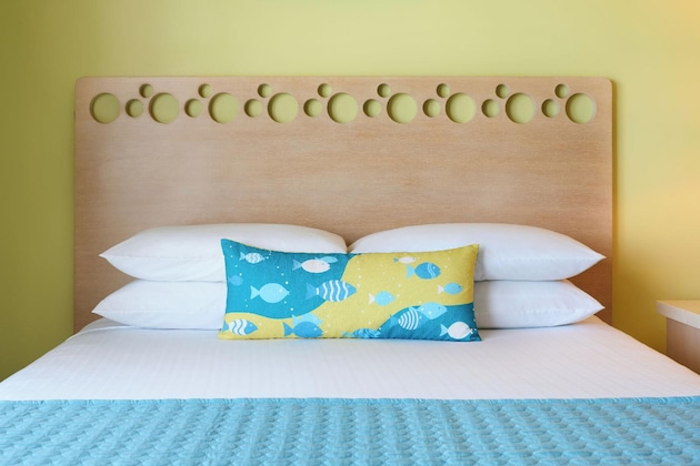 Gallery - Aston Waikiki Circle Hotel