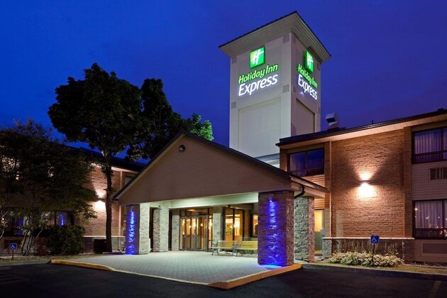 Gallery - Holiday Inn Express Toronto East - Scarborough, An Ihg Hotel