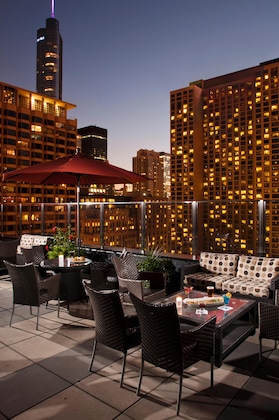 Gallery - Inn Of Chicago Magnificent Mile