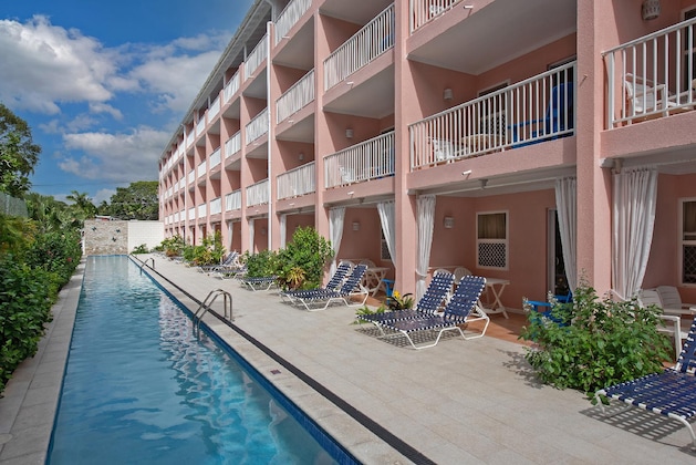 Gallery - Butterfly Beach Hotel
